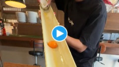 【動画】生ハンバーグ専門店、得意げにパフォーマンスを披露　→炎上