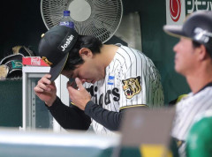 🎙️実況「タイガースCS初勝利まであと1球です」🐅