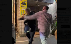 東京・福生市で男性（４６）が左胸を刺され死亡　立ち去った知人を確保、トラブルか　現場で争う二人の男の動画がXで拡散される