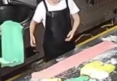 「鮮やかに見せるため」に食品に絵の具を混入させて園児に提供していた中国の園長に終身刑　園児247人に異常値