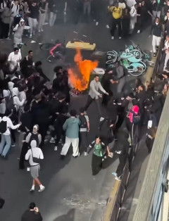 【フランス大暴動】55万人デモで各地が騒乱！高級ブランド「KENZO」「CELINE」も略奪被害、市庁舎炎上、警察官150人負傷、1200人拘束の異常事態