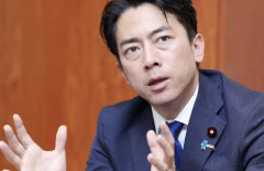 【悲報】小泉進次郎「Xにこれ投稿して」秘書「『これ投稿して』っと…」ｶﾀｶﾀ→