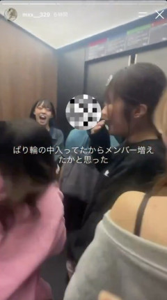 【衝撃】女子大学生達が集団でチー牛をからかう動画がヤバい・・・