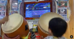 ゲーセンで『太鼓の達人』プレイ中の子供が乱入してくる動画！これは許せる？