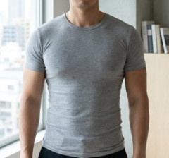 【悲報】肩幅が狭い男、終わるwｗｗｗｗｗｗｗｗ