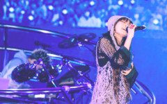 【悲報】人気アーティスト・YOASOBIさん、コンサートチケットが売れ残りまくってる模様・・・かつての覇権だったのに