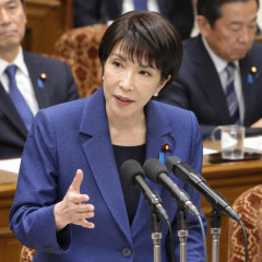 高市首相、減税財源「国債否定せず」 円の信認向上目指す―参院予算委   |  え？国債に頼らない言ってたやん