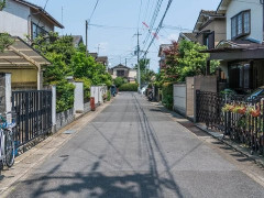 外国人「日本の住宅街の道って何て呼ぶの？」アニメで見る狭い道の名前を知りたい