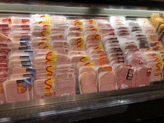 【謎】フランスの暴動デモ、何故かスーパーのハムは盗まれずに済んだ模様…🧐