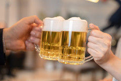 【恋愛相談】飲み友達に付き合いたいかどうかそっと聞いてみたら、「まだ友達だよ」と言われた。