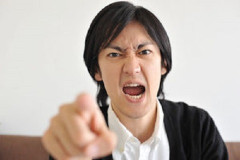 【一旦別れたら】子供の通知表は学業が完璧で、体育が最低…そんな時、妻が「運動音痴はあなたのせい。学業は私に似たのね。だってあなた高卒だし」と言い出したのでイラッとした。