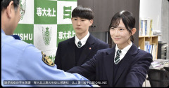 【画像】迷子の女の子を保護して感謝状もらったJK、めちゃくちゃ自信に満ち溢れた顔して可愛い