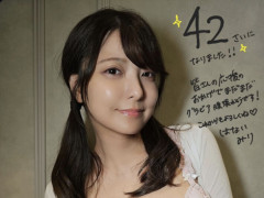 【画像あり】Jカップグラドル「42歳になりました👙」ﾊﾟｼｬｯ📸→