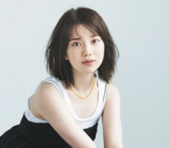【画像】弘中綾香アナ(35)の現在、可愛すぎんだろwww