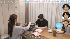 【悲報】板野友美、「肉パックを食卓に直置き」を叩く人たちが現れる