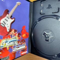 【悲報】ゲームソフトのケースで1番イケてたのってPS2だよな。任天堂は紙ばっかで論外