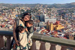 「先入観ぶっ壊す」退避勧告アフガンへ渡航の旅系母子YouTuber、帰国報告も子どもに心配の声　「アフリカ準備で大忙し〜」と次なる旅を示唆