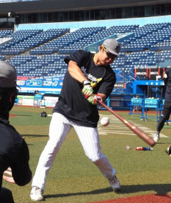 佐藤都志也(28).225 18本 57打点 OPS.710 盗塁阻止率.319(リーグ3位) 来年国内FA取得