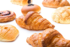 【悲報】サラリーマンの4人に1人が「昼飯なし」、さらに4人に2人は菓子パンなど400円以内