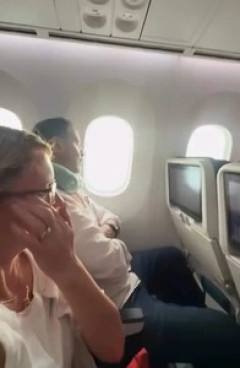 【海外】飛行機で席の交換を拒否され夫の隣に座れなかった女性、トルコから米国への10時間フライトで3時間泣き続ける