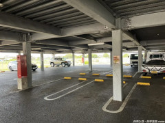 【悲報】パチ屋の駐車場でとんでもない事になってる車が発見される…