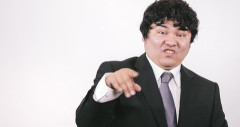 友人は同じ部活で明らかに技術上だったが、下手な自分を見下した行動が多かった。それから15年後…まだ自分下げ発言をしてくる。