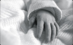 子供を産んだんだけどインフルとノロが怖いからと義実家・実家含めて来客は全て断ってた。そしたら・・・