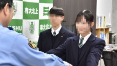 【画像】迷子の女の子を保護した女子高生、とんでもなく可愛いと話題に