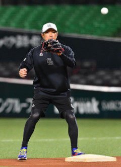 【朗報？】小久保監督、日本シリーズは全然難しくないと豪語ｗｗｗ