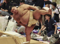 【悲報】高安、明石巡業で1人居残りトレ　幕内最年長が30分間シコ、すり足