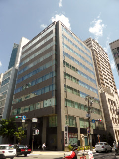 岩井コスモ証券『暗証番号は漏れていません』　なのに顧客の株は勝手に売買成立、しかも初回発表ではその事実を伏せていて……