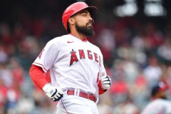 エンゼルスとレンドン内野手の386億円契約、ようやく満了…出場1試合で1.5億円とコスパ悪く