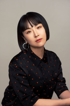 【悲報】大物美人タレント「パーカーのおじさん本当にダサい...４０年生きてきてそれ？（笑）」