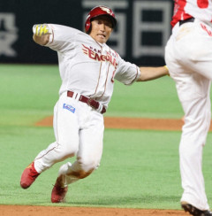 楽天・小深田（31歳.216 0 8 ops.536）と太田光（30歳.202 3 18 ops.520）がFA権行使で熟考