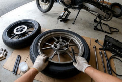 バイクのタイヤ交換自分でしてみたけど