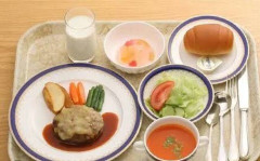 私立小学校の給食