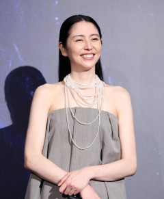長澤まさみ22年ぶり出演「ゴジラ」は「時代を映す、映し鏡みたいな存在」背中全開のドレス姿