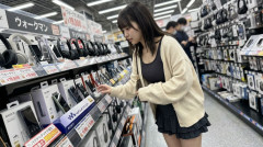 【画像】SONY新型ウォークマンのお値段、679,800円←お前ら買うの？？？？