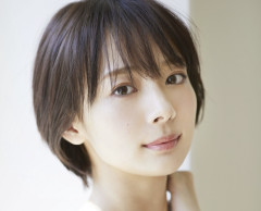 【朗報】岡田紗佳さん、対局中にデカすぎるバストが映り込むwww