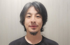 ひろゆき「パリは危険、とか住んでない人が書いてるけど、デモ区域の情報は流れてます。申請のない場所はただの日常です」