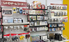 最近のゲーム屋「レトロ始めました！」ぼく「ちょっと見てみるか」レトロコーナー「wii！PS3！箱〇！」