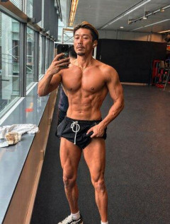 【朗報】「日本で最もかっこいい50代」金子賢さん50歳、とは思えない肉体美を披露ｗｗｗｗｗｗｗｗｗｗ