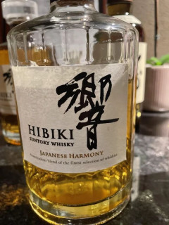 外国人「お前らサントリーのこのウイスキー飲んだことある？」