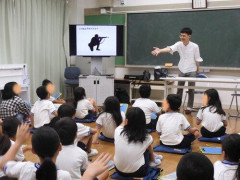 【悲報】学校「戦争ダメ」子供「戦争ダメなんや」子供「戦争ダメやぞ」ネット「綺麗事言うな」ｗｗｗｗｗｗｗｗｗｗ