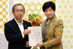 小池百合子｢都税余ってるので都庁職員の初任給３０万円にします！！！！！！！｣