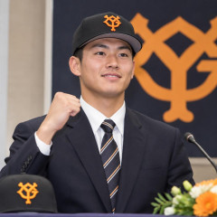 織田翔希「アメリカに挑戦する気持ちはまったくぶれません」 巨人強行指名も迷いなし   #ドラフト会議 |  メジャーって何の実績も無い若者に5億も払ってくれるのか