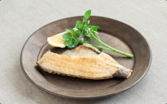 嫁が「子供(2歳)が魚を食べないから味の素かける」とか言ってる。勘弁してほしい・・・