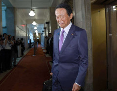 自民・麻生太郎副総裁「日本は間違いなく明るくなった」　発足1年の高市政権を評価
