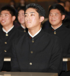 横浜・村田監督、巨人1位指名の織田翔希投手について「強行指名はもしかしたらあるぞという話はしていた」「本人の意思は全く変わらない」