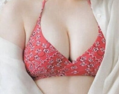 磯山さやか(40)のグラビアのビキニ、バカデカすぎる